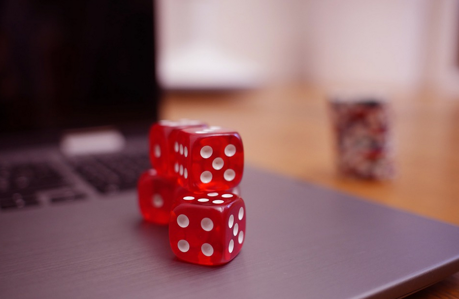The Amazing Benefits of Playing at Online Casinos